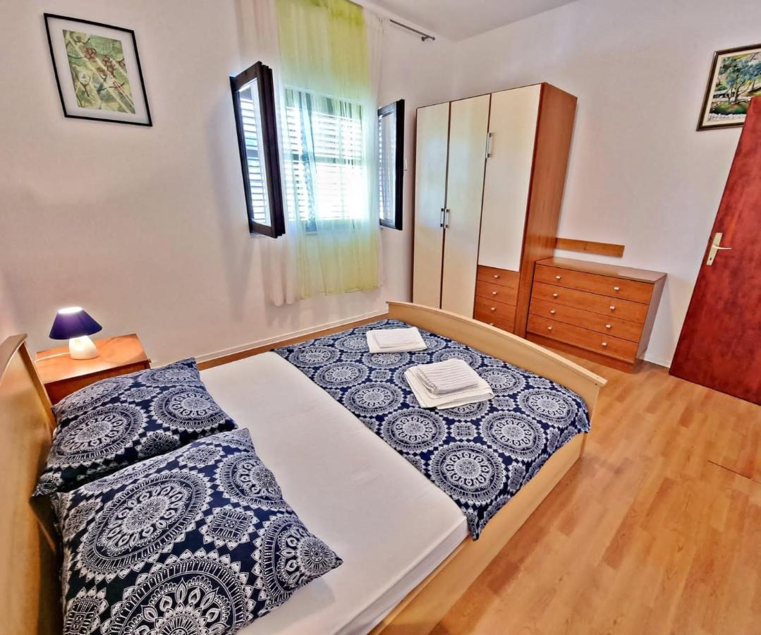 Apartman Irena With Terase End Private Parking Donji Okrug  Eksteriør bilde